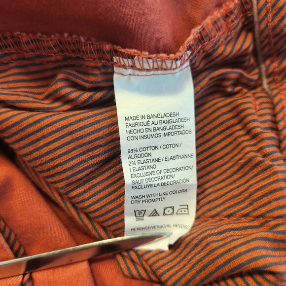 Izod Saltwater Shorts Stretch Flat Front Chino Size 36 - 9.5" Washed Red EUC - Picture 7 of 9